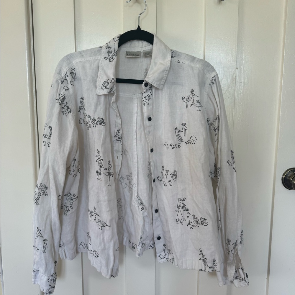 CHICOS fun patterned button down